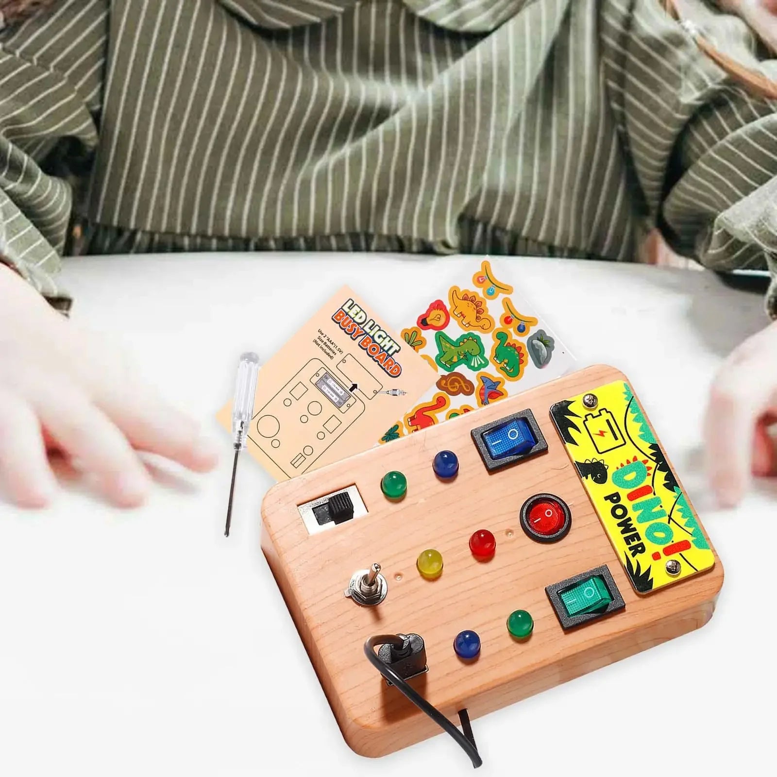 Planche d'activités Montessori en bois - Jeu sensoriel éducatif avec interrupteurs, lumières LED et accessoires